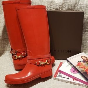 Fashion in the rain! Red Coach rainboots
